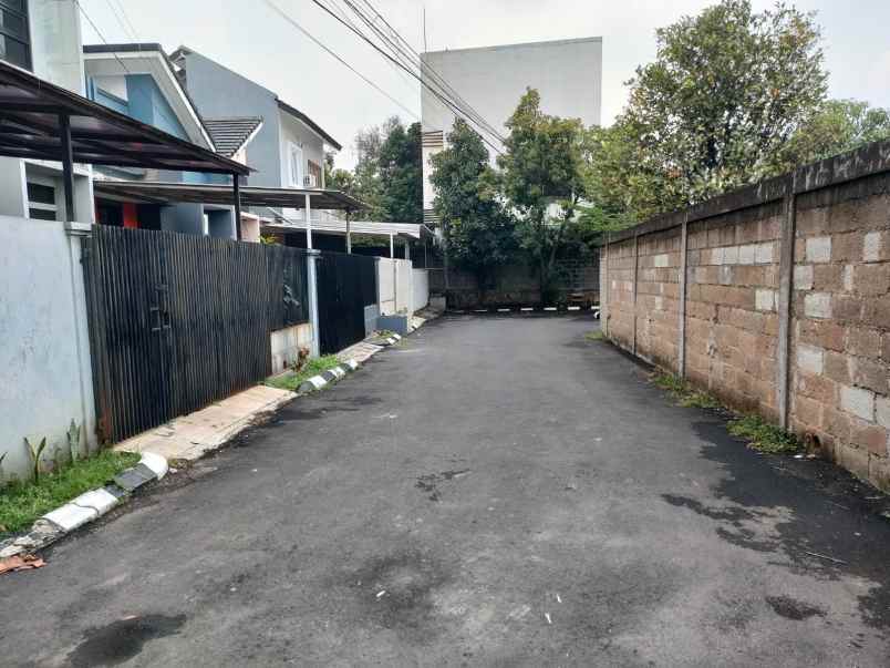 rumah di komplek bumi sariwangi 3kt