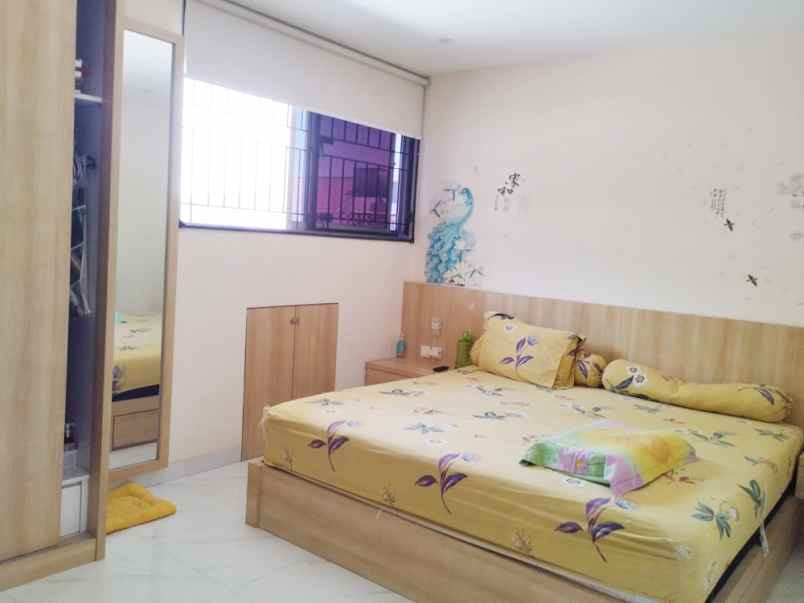 rumah dijual 4 lantai di mutiara gading city bekasi
