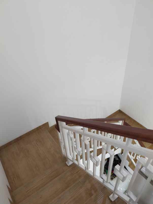 rumah family size jagakarsa jarang ada survey sekarang