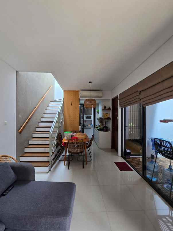 rumah fully furnished dalam twonhouse siap huni