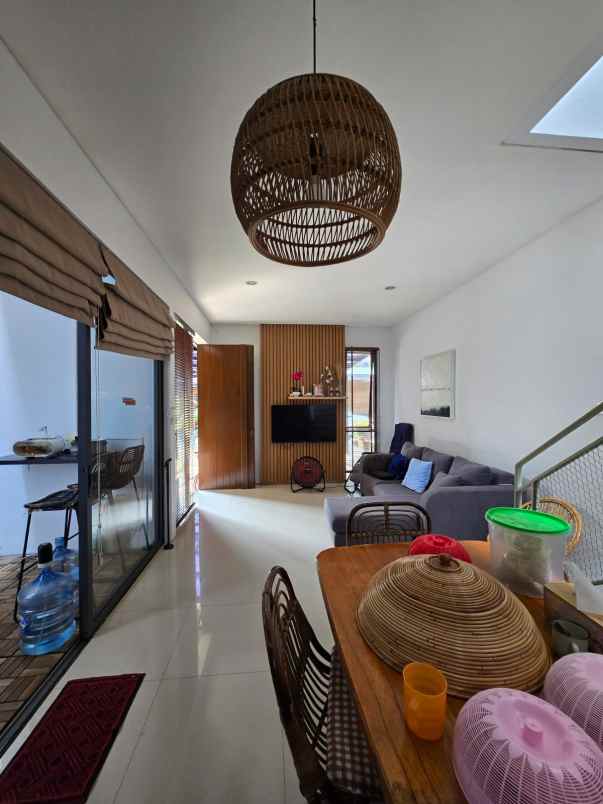 rumah fully furnished dalam twonhouse siap huni