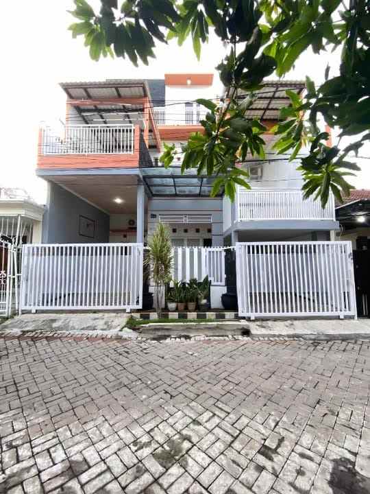 rumah gress 3 lantai sutorejo dharmahusada surabaya