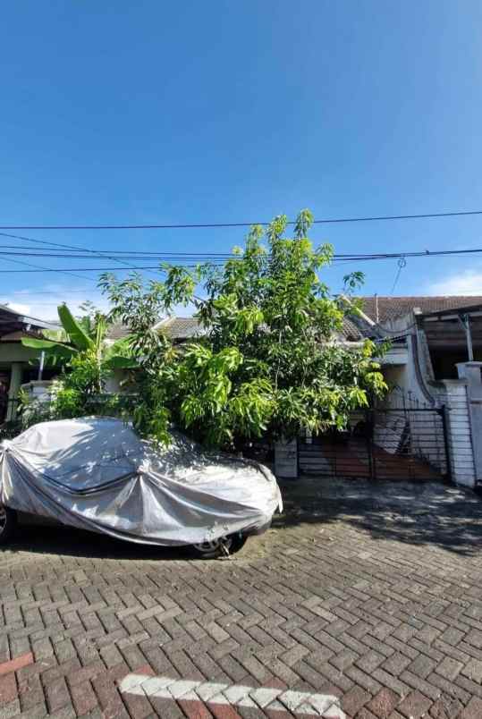 rumah hitung tanah kutisari indah