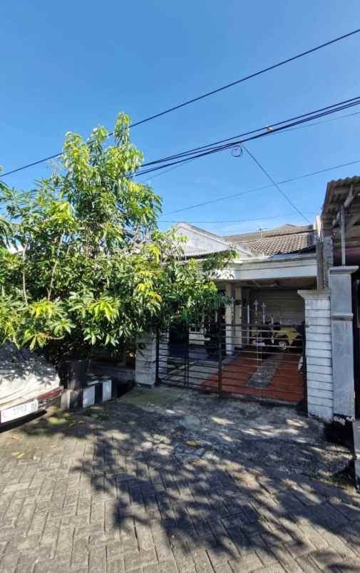 rumah hitung tanah kutisari indah