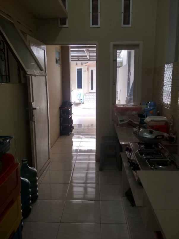 rumah jalan legoso raya