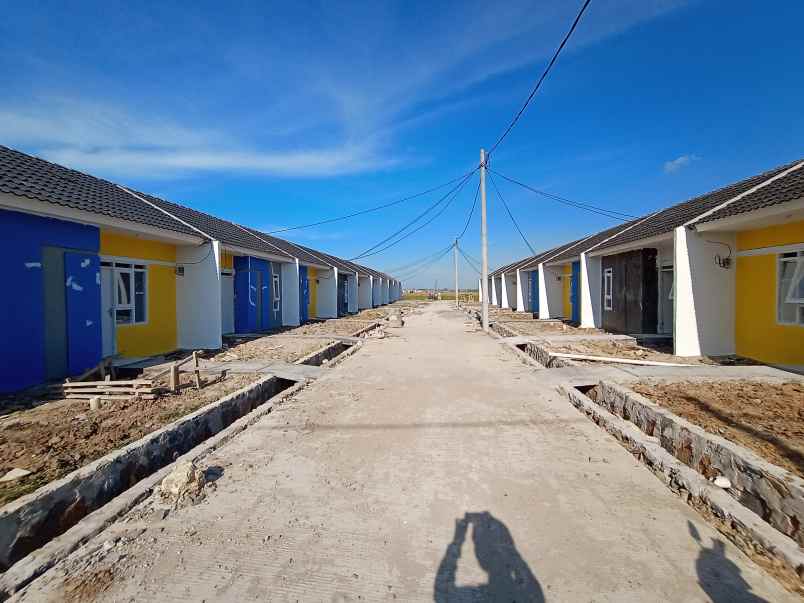 rumah jalan raya soekarno hatta