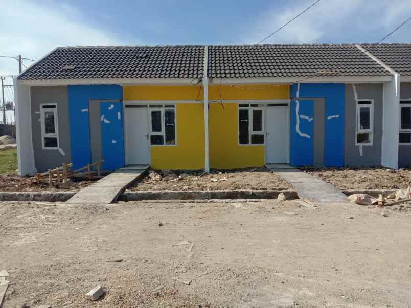 rumah jalan raya soekarno hatta