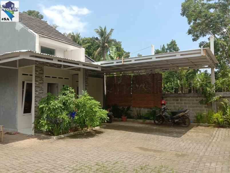 rumah kampung nyaman asri di desa karang nanas