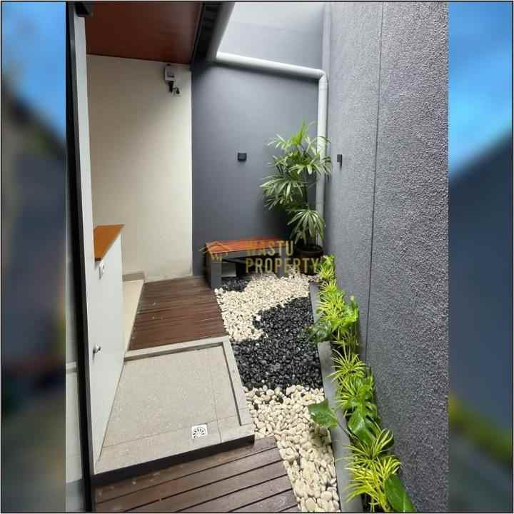 rumah kekinian 2 lantai open space view asri dekat uii