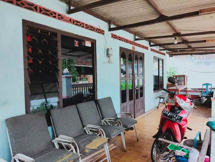 rumah kerjo karanganyar telp wa