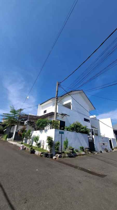 rumah komplek cihanjuang hook 10 menit pemkot cimahi