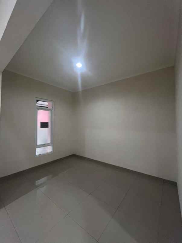 rumah komplek citeureup 8 menit pemkot cimahi