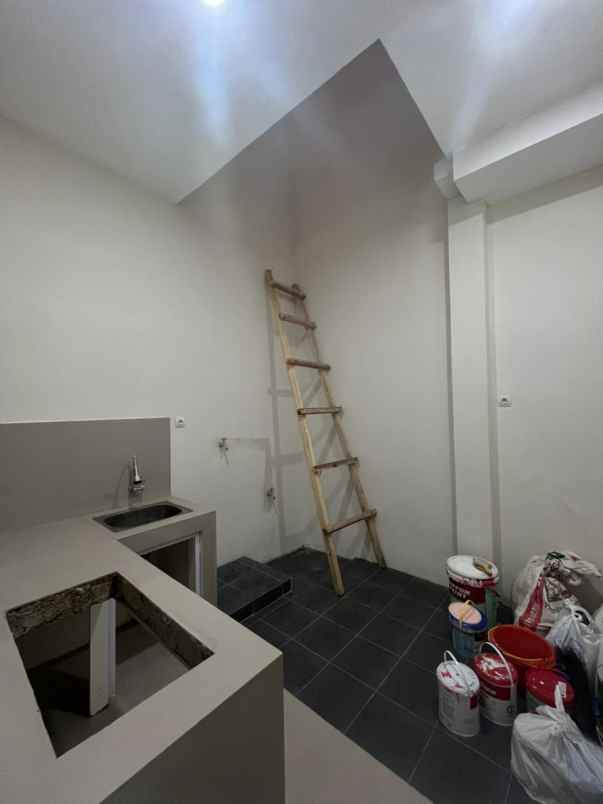 rumah komplek citeureup 8 menit pemkot cimahi