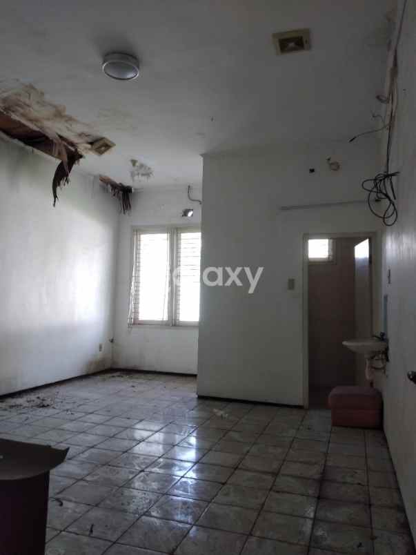 rumah lama manyar rejo dekat araya mulyosari code dvo