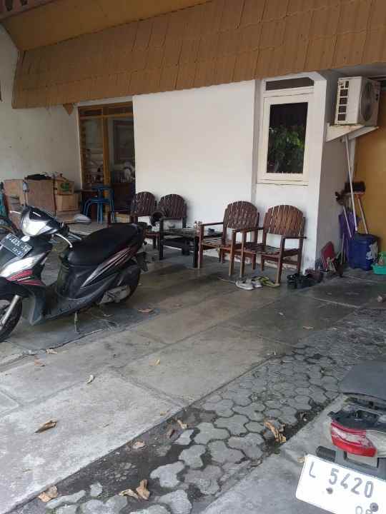 rumah letter l strategis di wisma permai