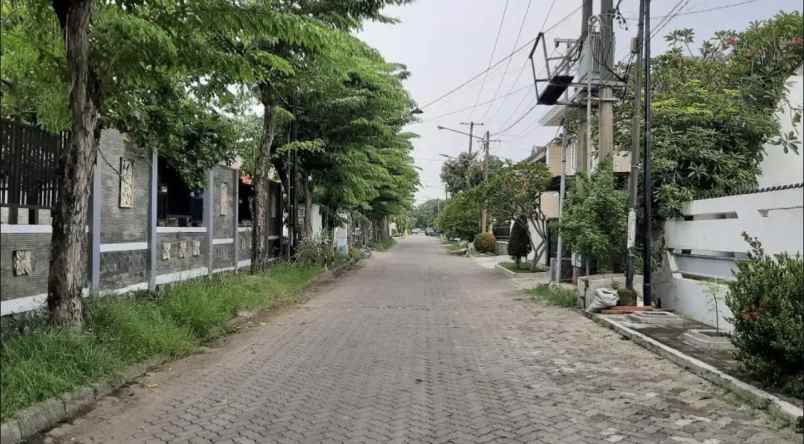 rumah mewah di villa kalijudan kota surabaya strategis