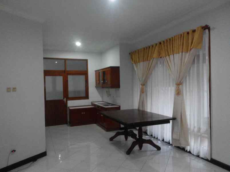 rumah mewah komplek nusa sari citereup 5 menit pemkot