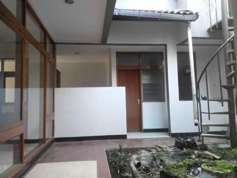 rumah mewah komplek nusa sari citereup 5 menit pemkot