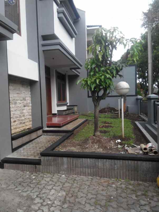 rumah mewah komplek nusa sari citereup 5 menit pemkot