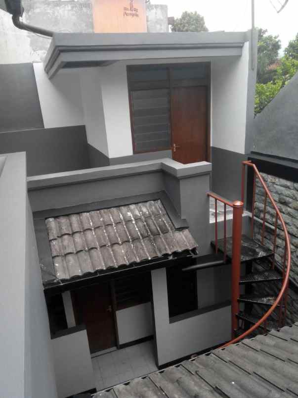 rumah mewah komplek nusa sari citereup 5 menit pemkot