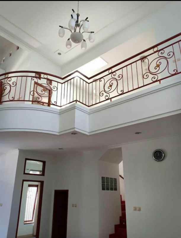 rumah mewah regol ancol kota bandung dalam cluster