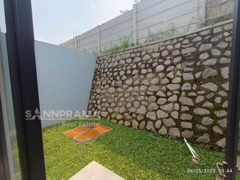 rumah modern klasik timur cibubur