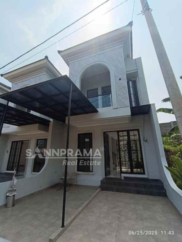 rumah modern klasik timur cibubur