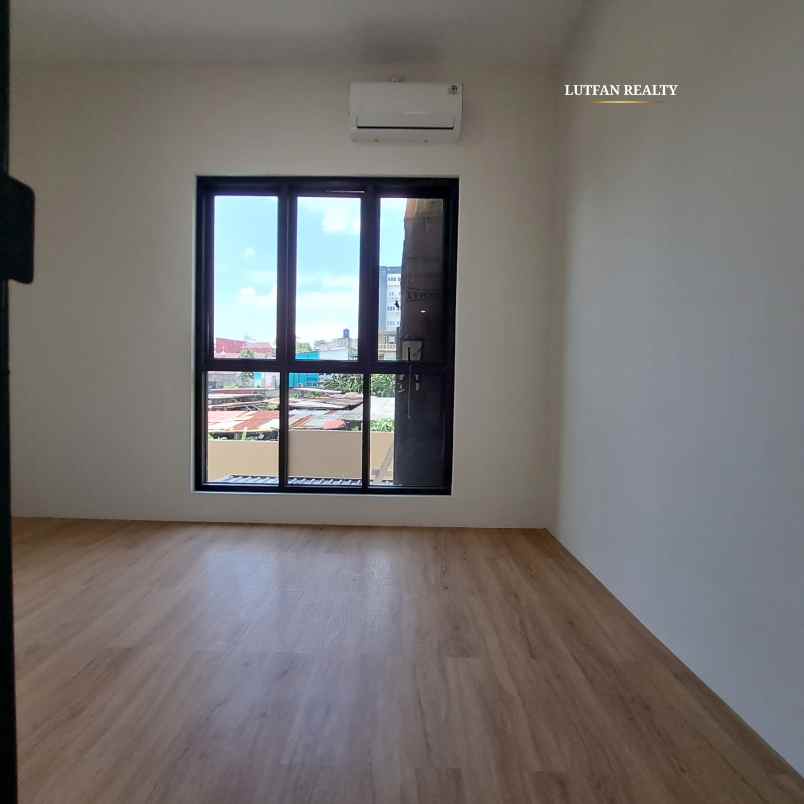 rumah modern kontemporer lenteng agung dalam cluster