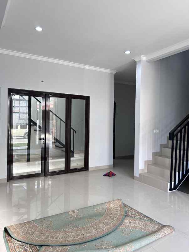 rumah modern minimalis di komplek antapani bandung