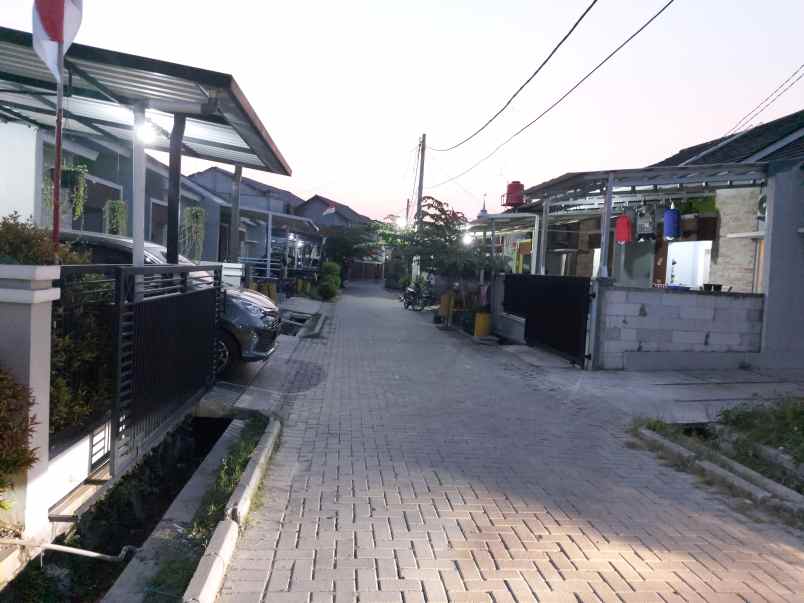 rumah nyaman dekat lipo karawaci cluster amethys