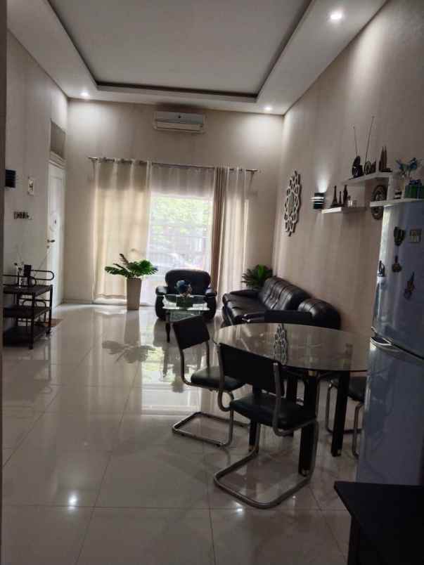 rumah pakuwon city puri asri minimalis strategis