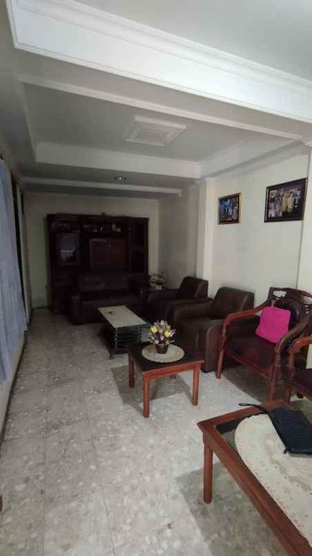 rumah rasamala banyumanik semarang