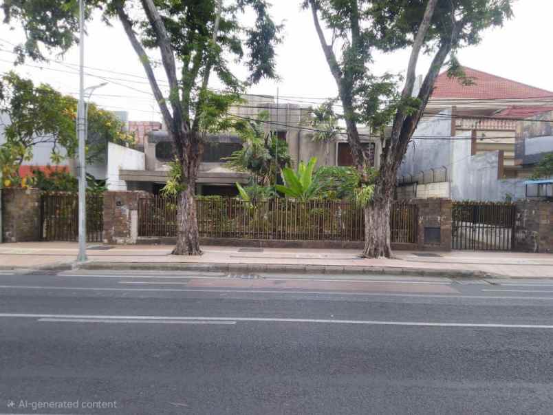 rumah raya darmo strategis nol jalan raya