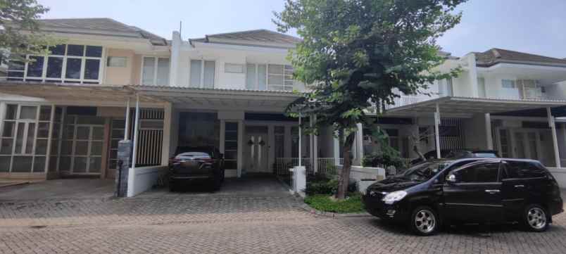 rumah royal residence semi furnised