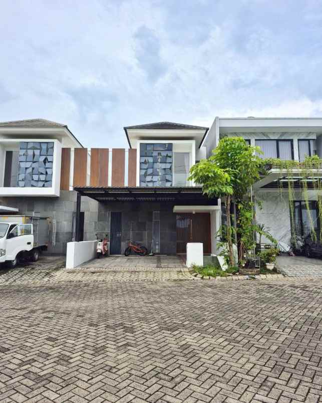 rumah royal residence siap huni semi furnished