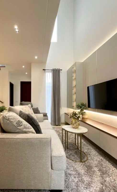 rumah semi furnished di perumahan elite graha natura s