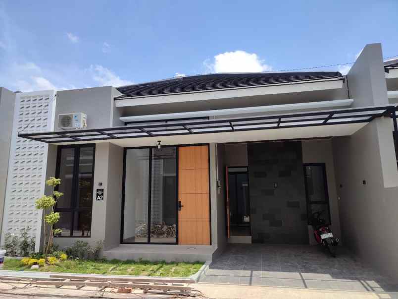 rumah siap huni dalam cluster barat sch mall sleman