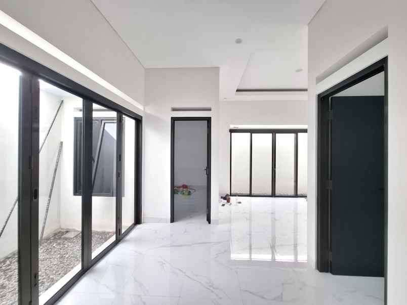 rumah siap huni dalam cluster one gate di kalasan