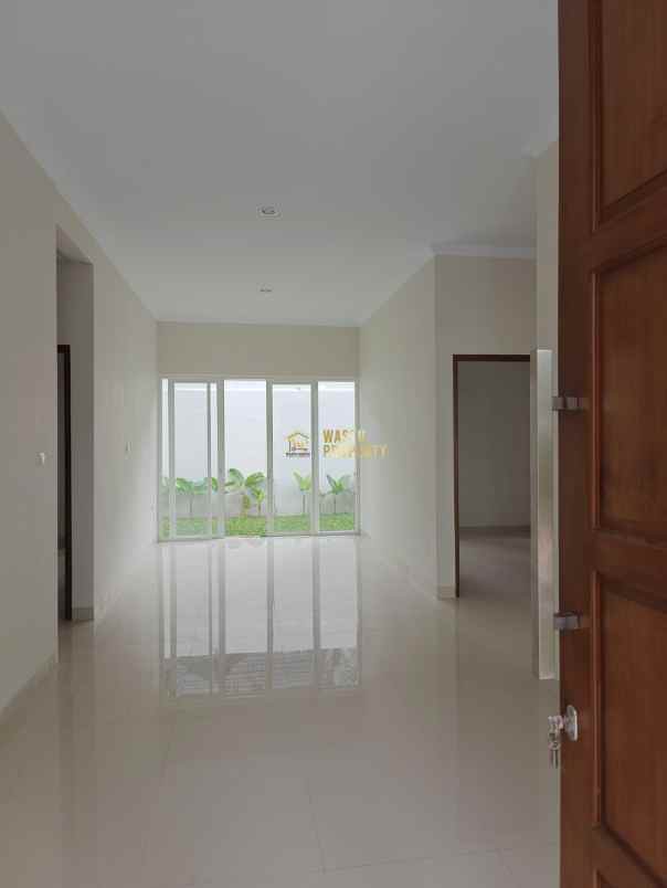 rumah siap huni dalam perumahan dekat jalan palagan