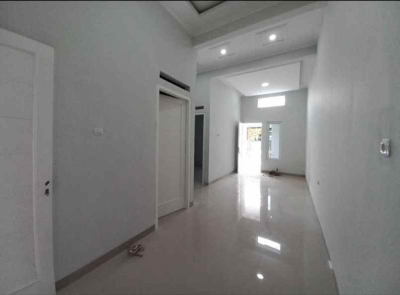 rumah siap huni dekat stasiun depok lama 675 jt