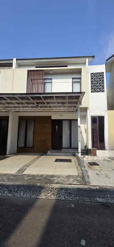 rumah siap huni di cluster shinano jgc jakarta timur