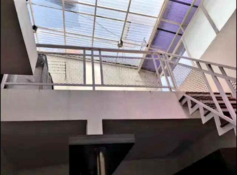 rumah siap huni kondisi bagus di bandung