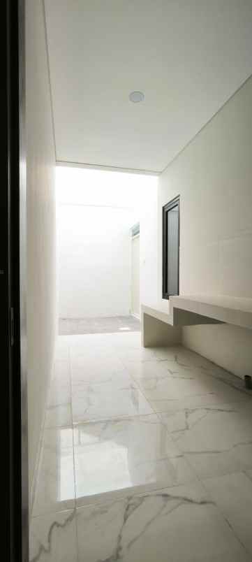 rumah siap huni lebak ploso surabaya lebar 5 nego