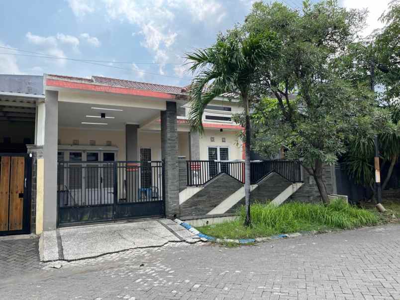 rumah siap huni lokasi deltasari waru sidoarjo
