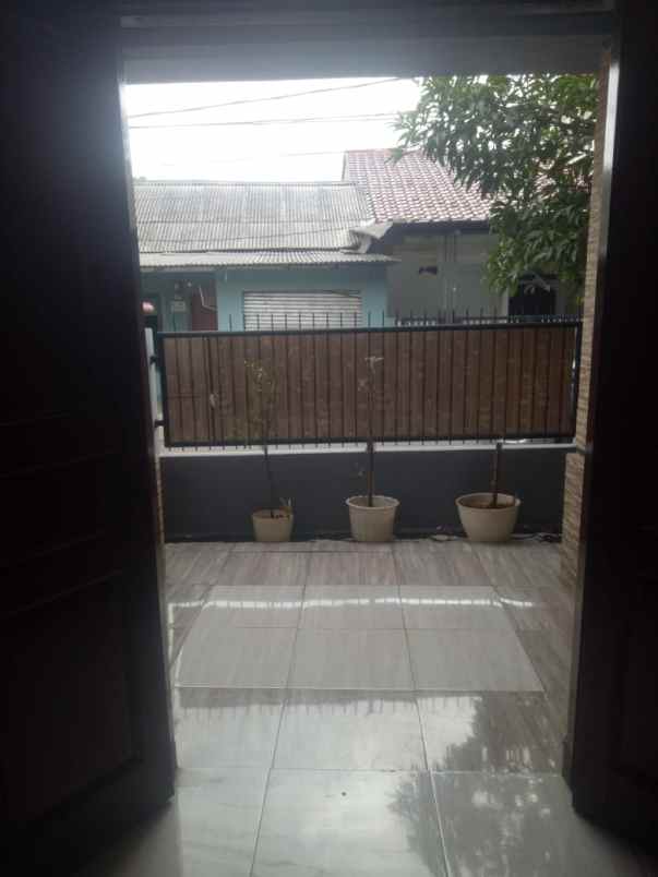 rumah startegis jalan 2 mobil dekat grand depok city