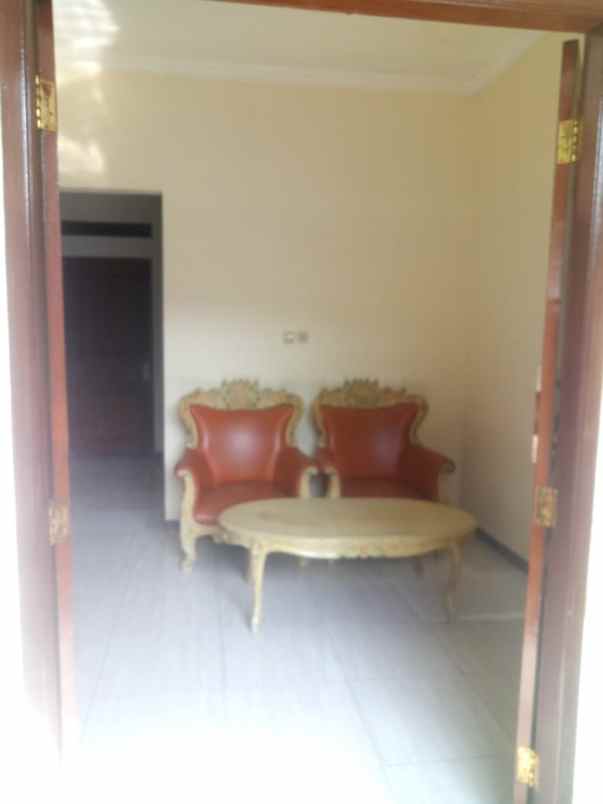 rumah startegis jalan 2 mobil dekat grand depok city