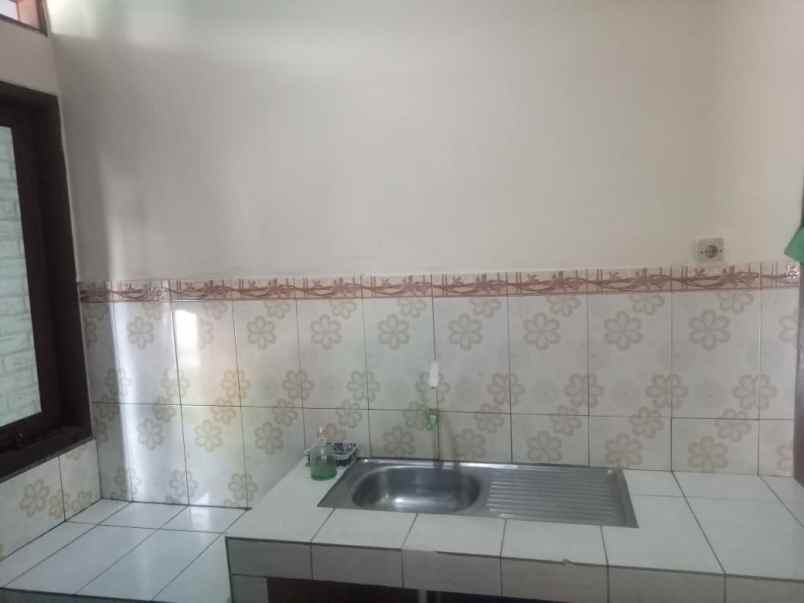 rumah startegis jalan 2 mobil dekat grand depok city