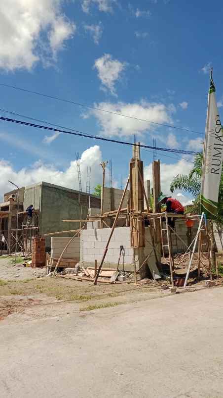 rumah syariah greha rumiasri di kota ponorogo