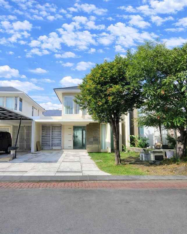 rumah the mansion pakuwon indah