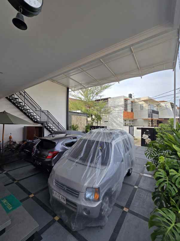 rumah tumbuh posisi hook dalam komplek di duren sawit